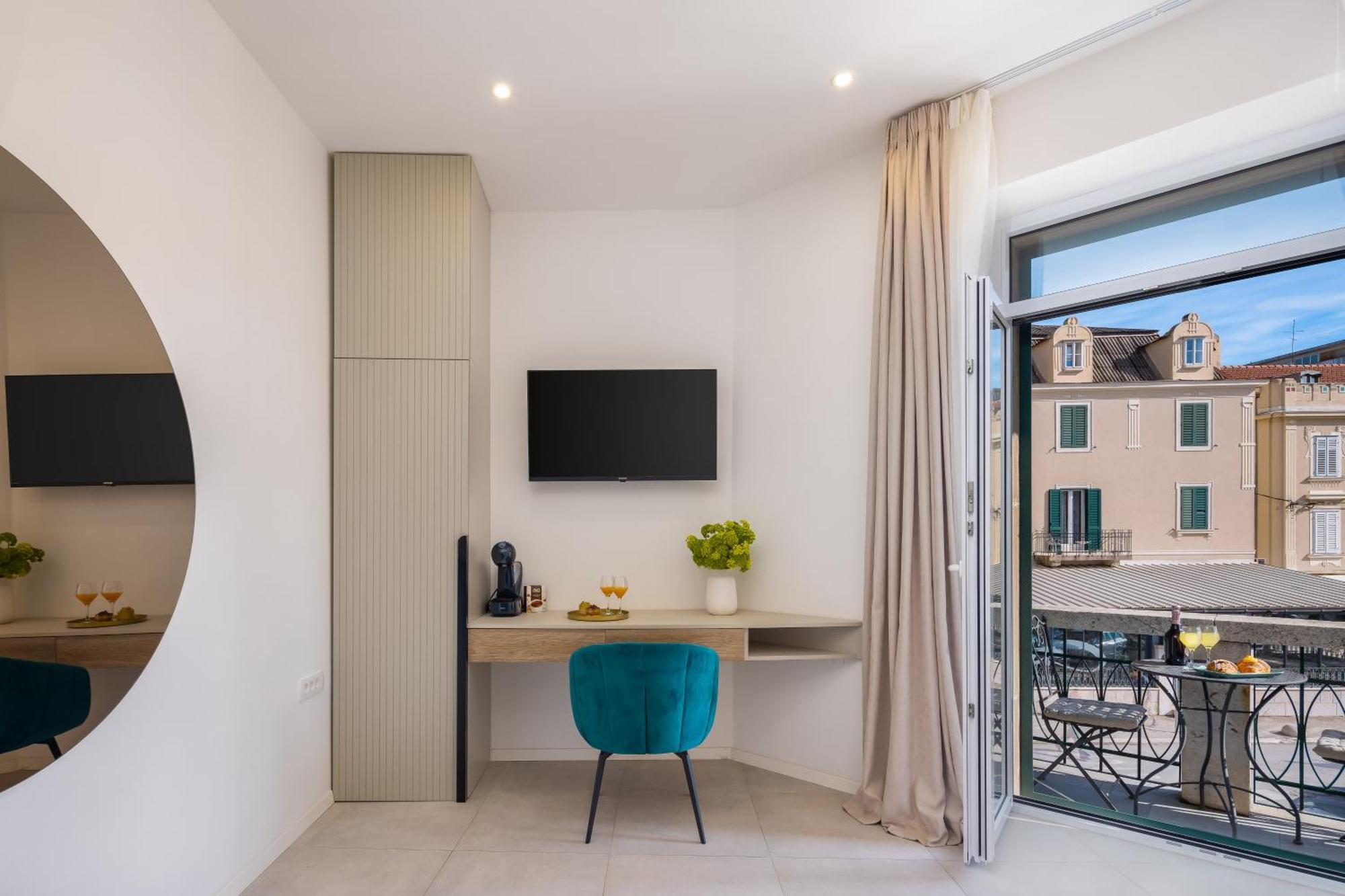 48 Rooms Σπλιτ Εξωτερικό φωτογραφία