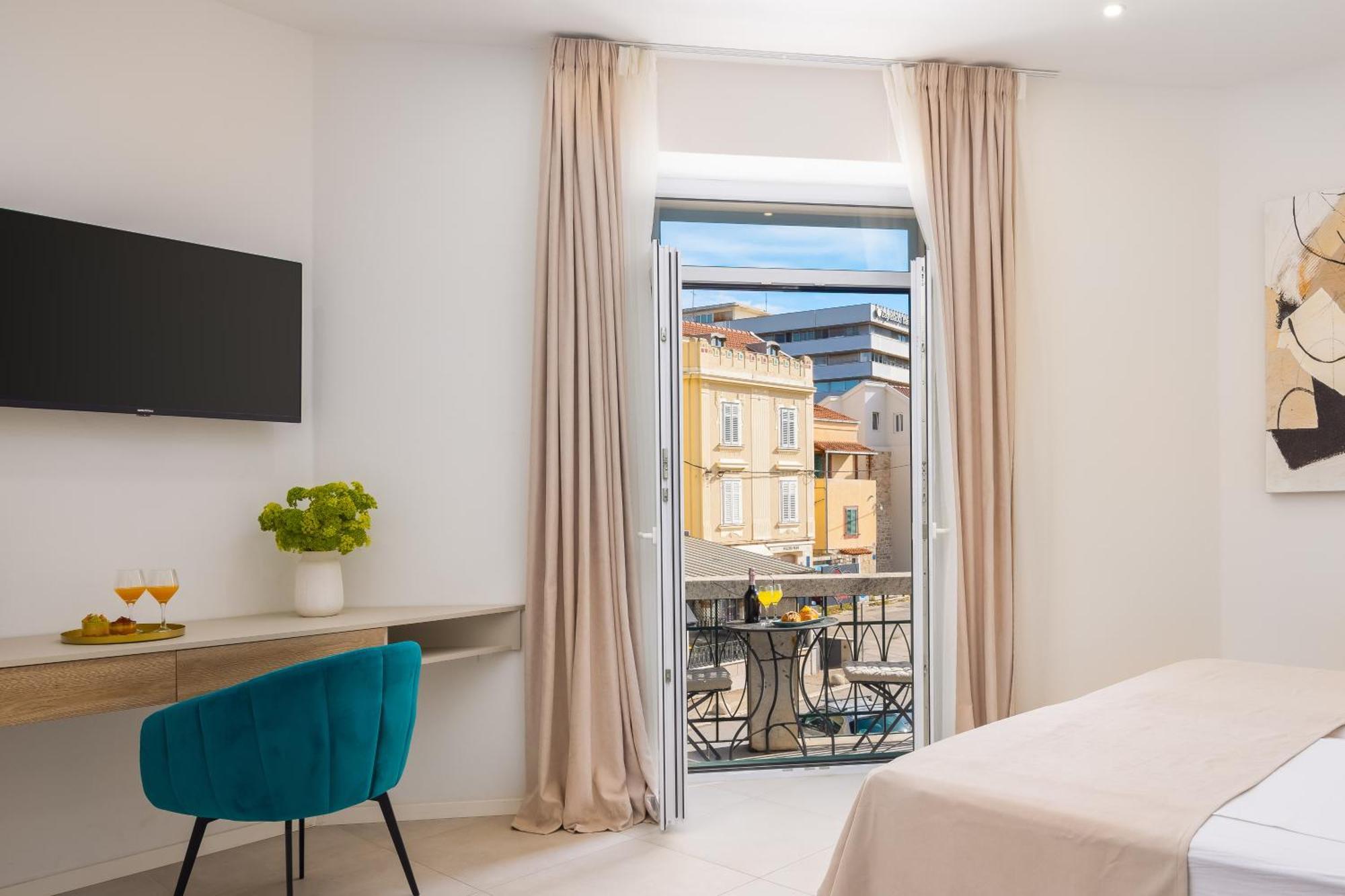 48 Rooms Σπλιτ Εξωτερικό φωτογραφία