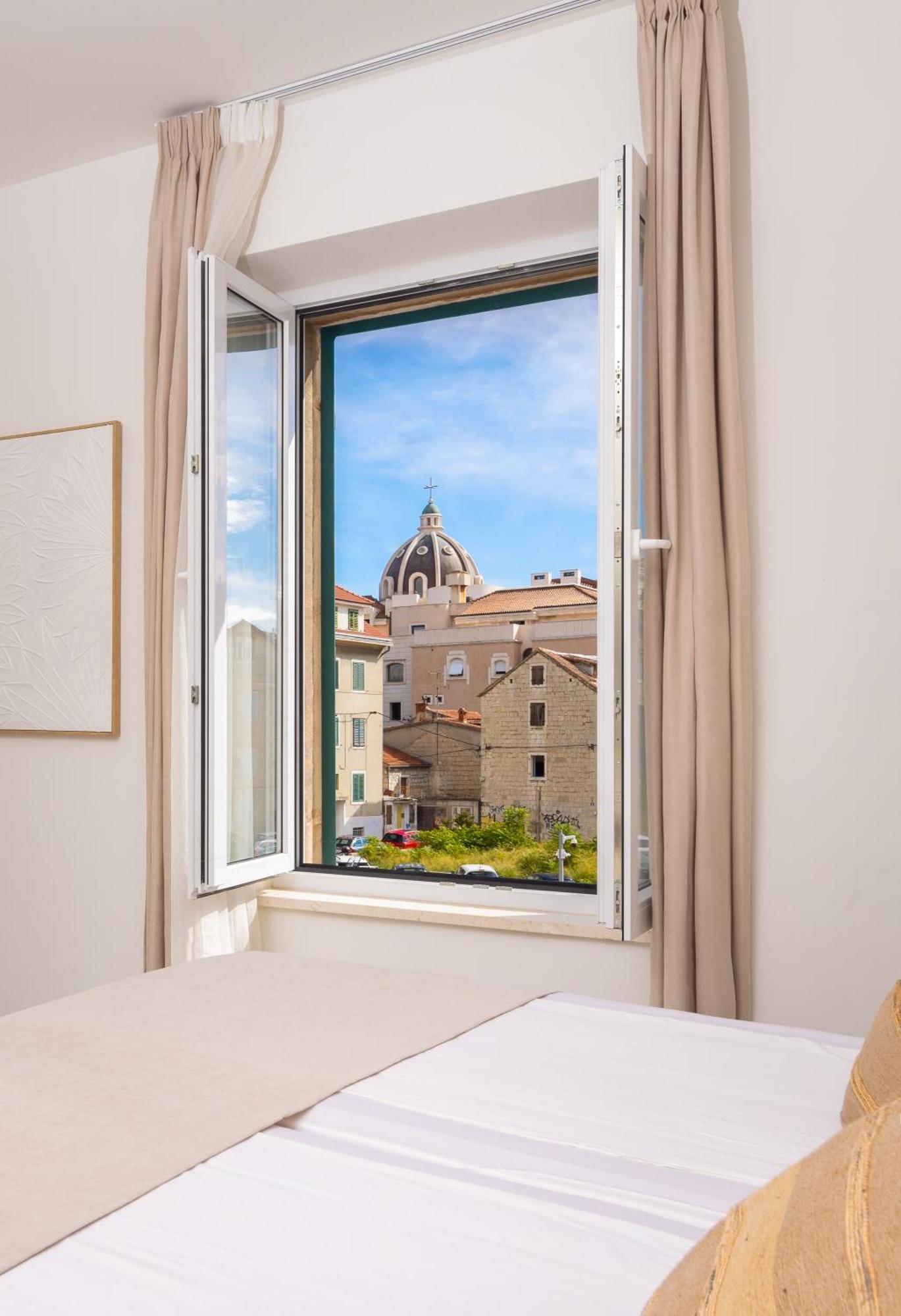 48 Rooms Σπλιτ Εξωτερικό φωτογραφία