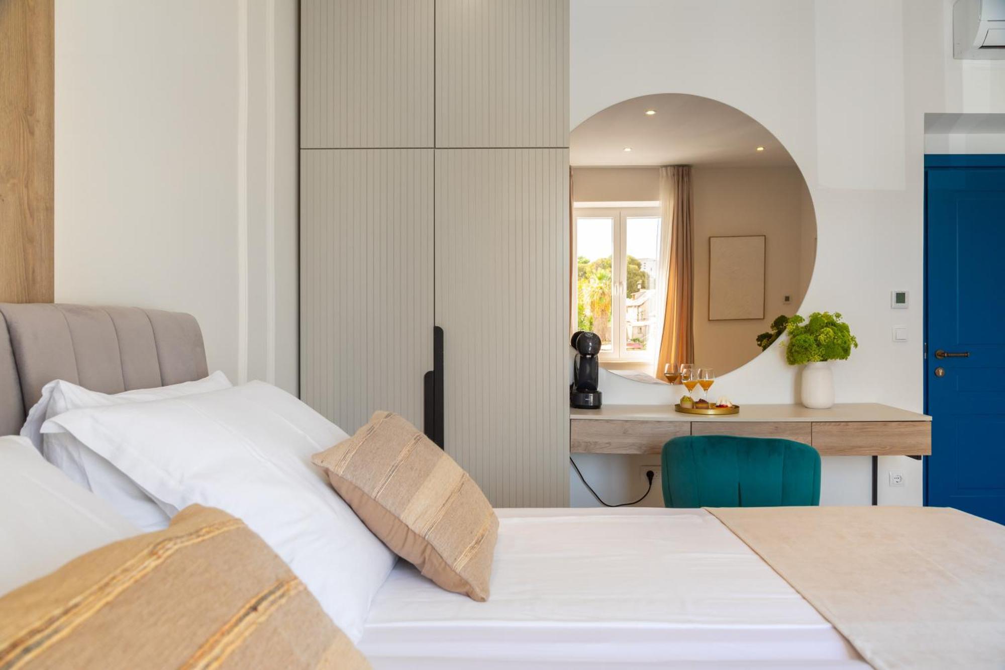 48 Rooms Σπλιτ Εξωτερικό φωτογραφία